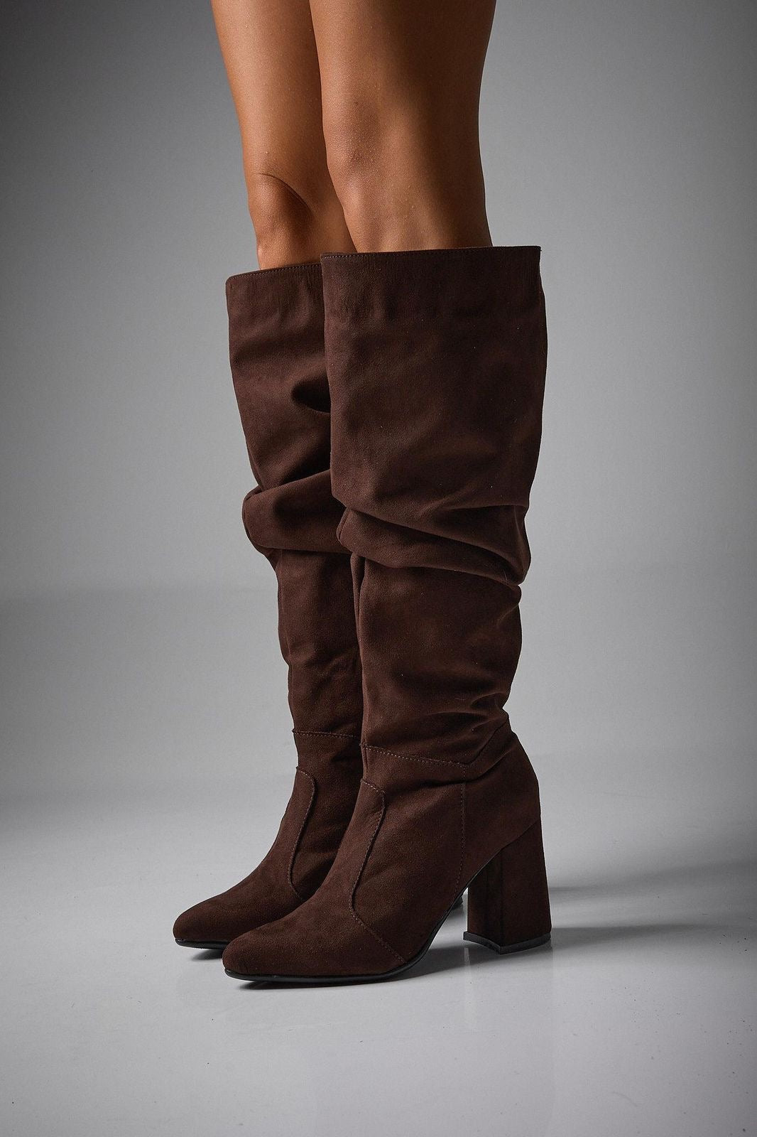 Bota caña arrugada gamuza chocolate
