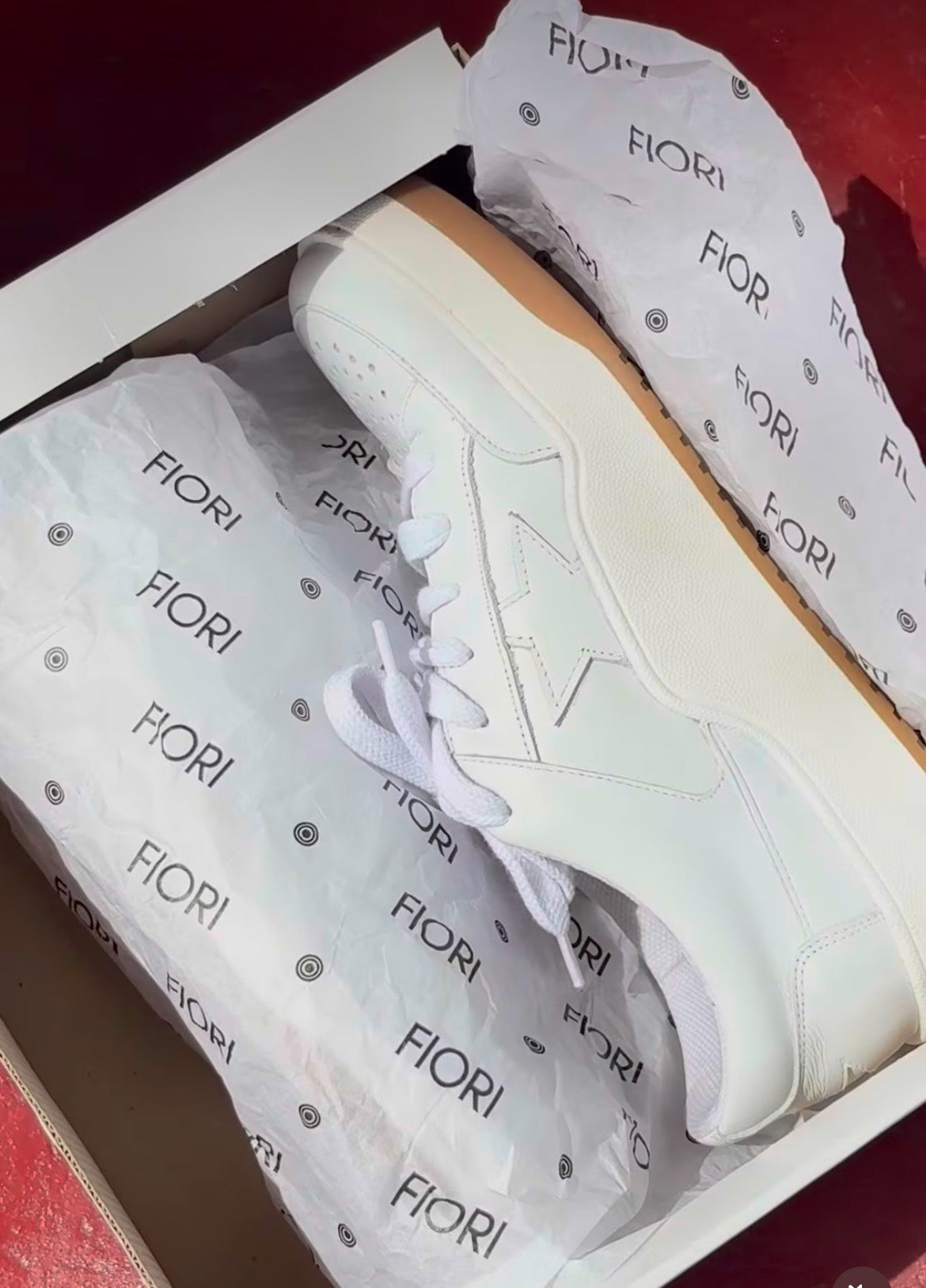 Zapatilla Fiori en cuero blanco