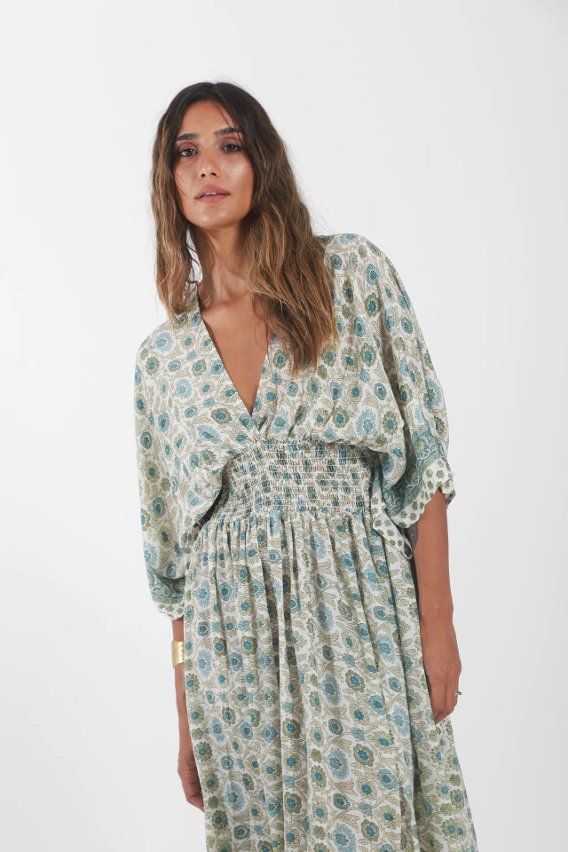 Vestido manga japonesa con elástico en seda fría
