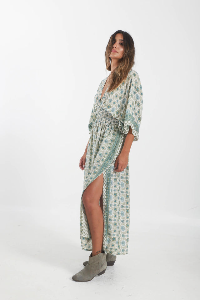 Vestido manga japonesa con elástico en seda fría