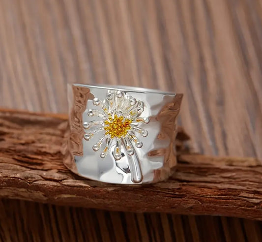 Anillo ancho brillante flor