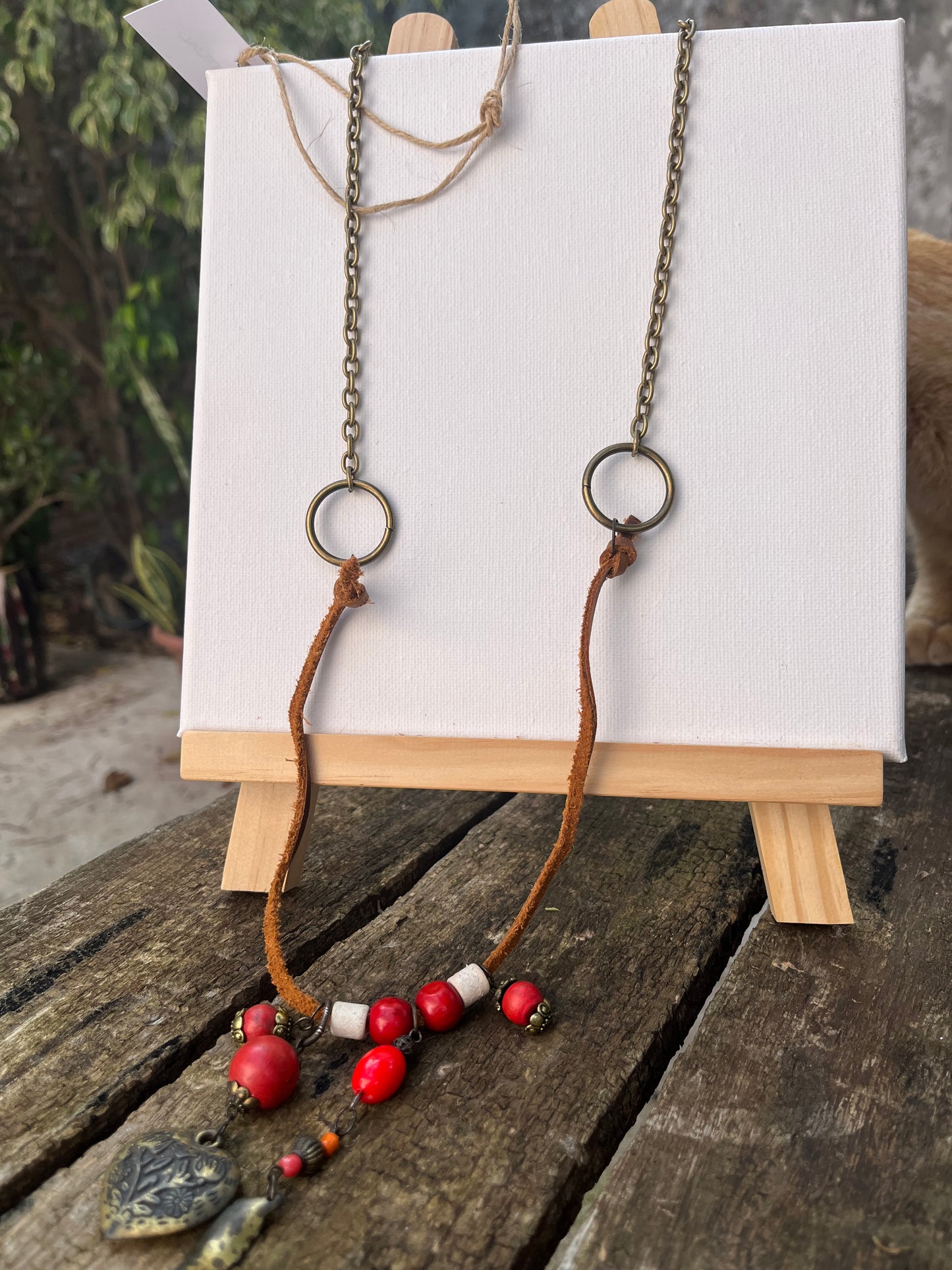 Collar combinado con argollas rojo