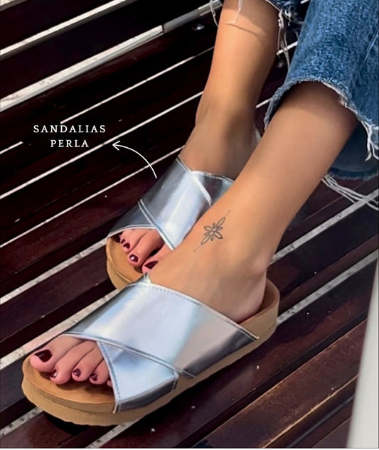 Sandalia modelo birk cuero plata