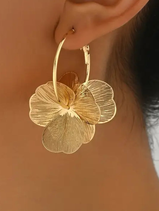 Aros caravanas flor dorada