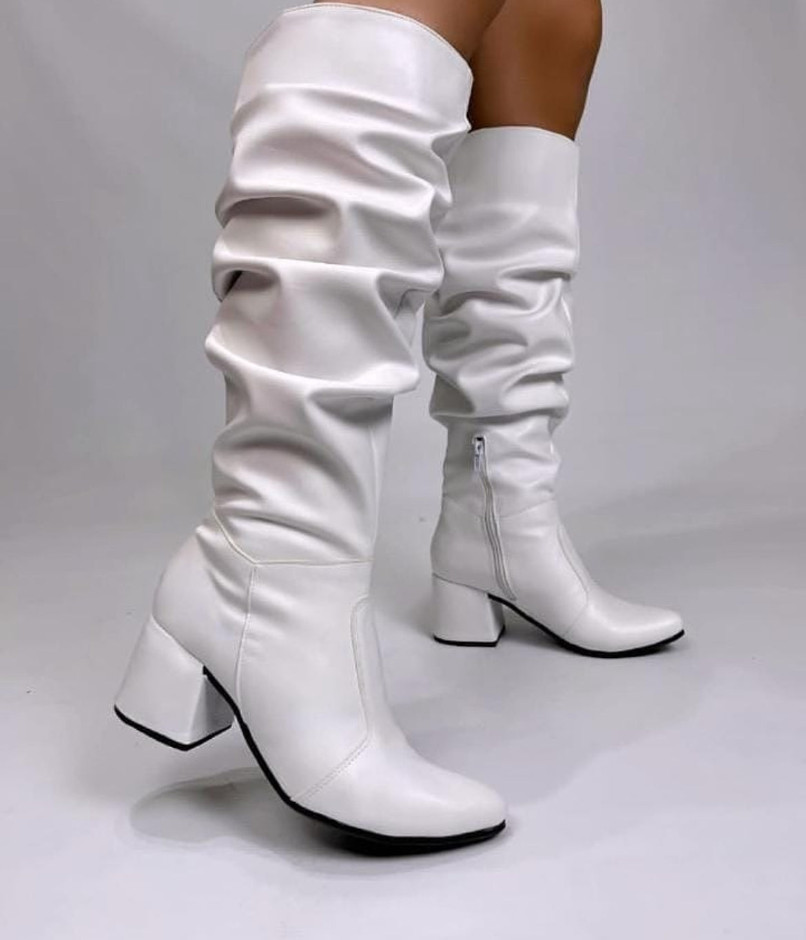 Bota arrugada caña arrugada taco 6 cm